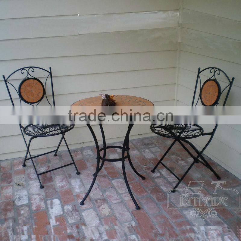 Outdoor metal table and chairs