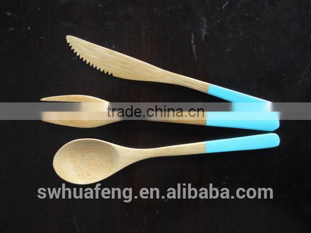 2017 GIFT bamboo cultery with colored handle for kids