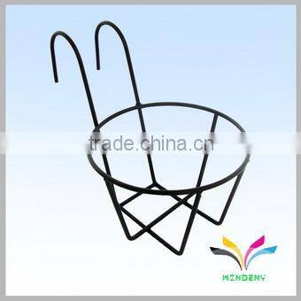 China manufacturer high quality hot sale fancy beautiful display rack antique red wine metal wire curved glass shelf