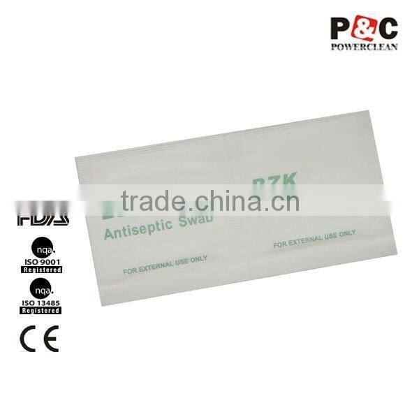 Wet wipes alcohol cleaners