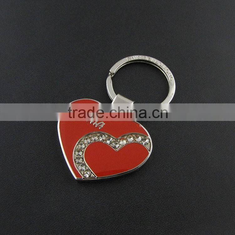 New Design Romantic Heart Keychain 2 Pieces Broken Heart Shaped Keychain For Couples Best Gift
