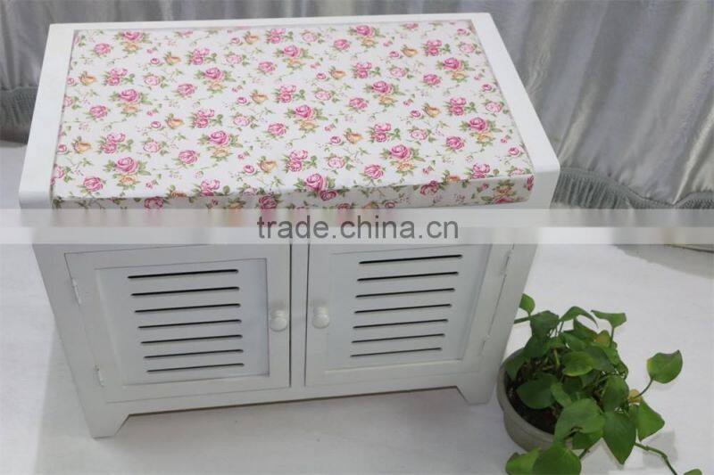 Wooden shoe cabinet with doors