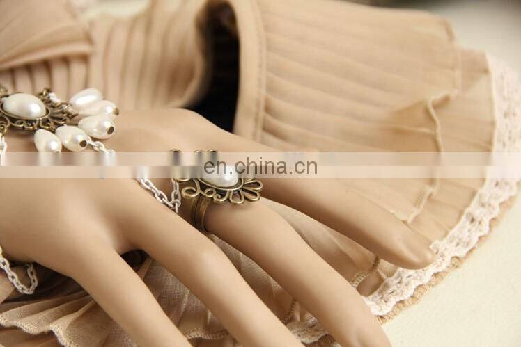 New Arrival Vintage White Lace Bride Wristlet Jewelry Bracelet