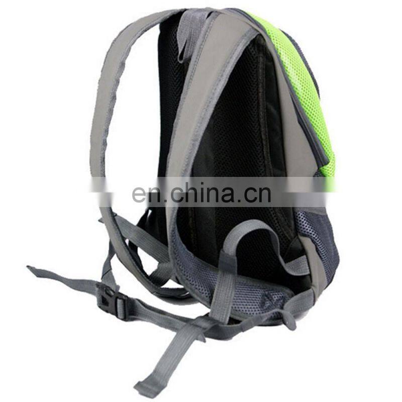 2017 new fashion small pet backpack new design dogs carriers