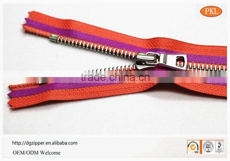 wholesale No 5 reflective metal zipper with customized slider