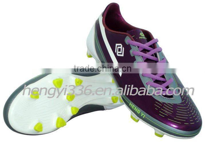 OUTDOOR SOCCER SHOES