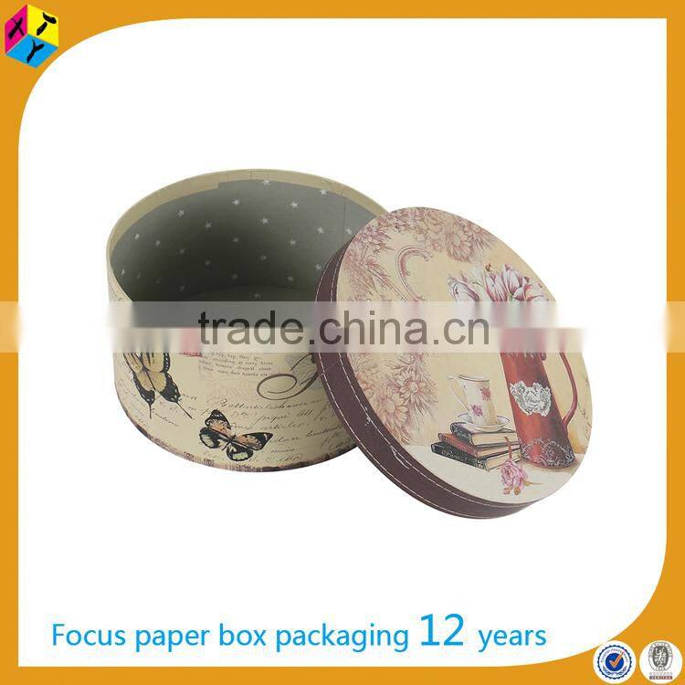 Rigid round packaging for vintage hat boxes with lids