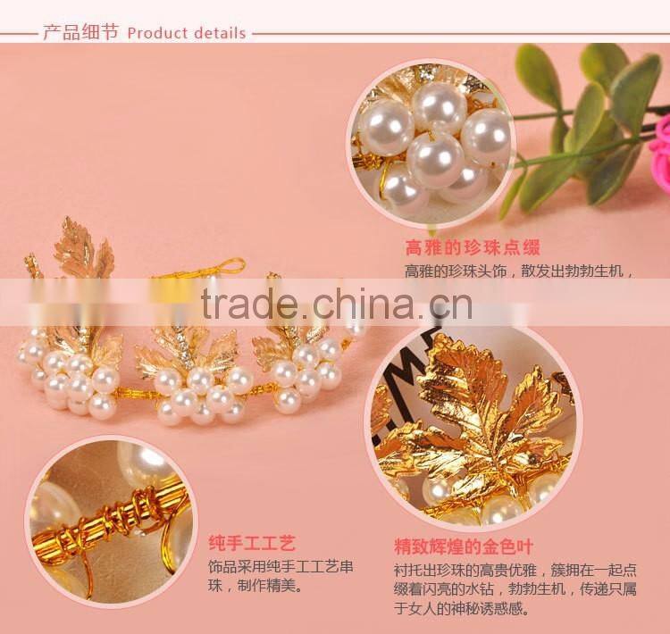 2016 Yi Wu China New Product Crystal Garland Gold Metal Decoration Wreath For Gift