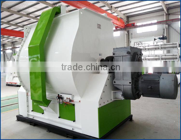 Single shaft paddle double layer mixer for poultry animal feed