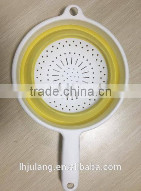Foldable fruit strainer with handle,plastic foldable colander with handle