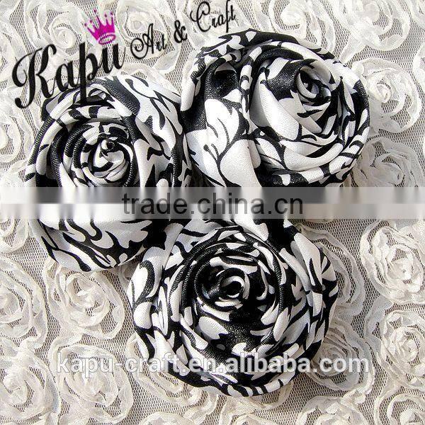 Latest ribbon flowers