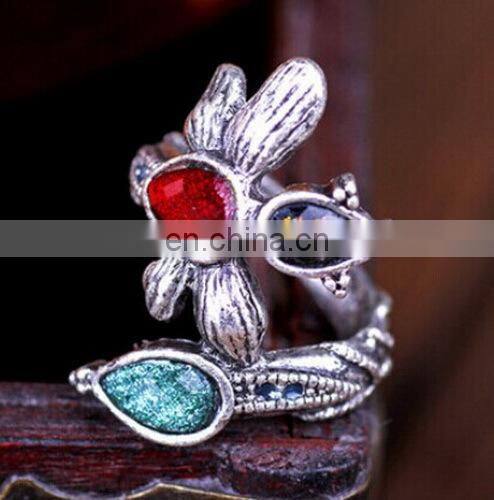 Fashion New Personality Vintage Colorful Gem Leaf Women's Alloy Finger Ring