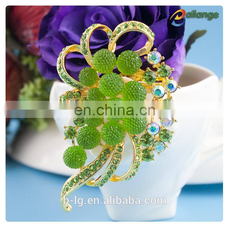 Bailange wholesale bridal crystal rhinestone brooch vintage peacock brooches for wedding invitation