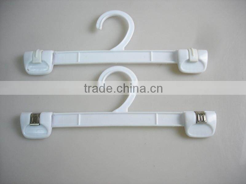 LM 200 Cheap Plastic Underwear Hanger