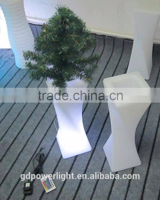 New Solar Illumination PE plastic Flower pot with Solar LED light YXF-1650AS