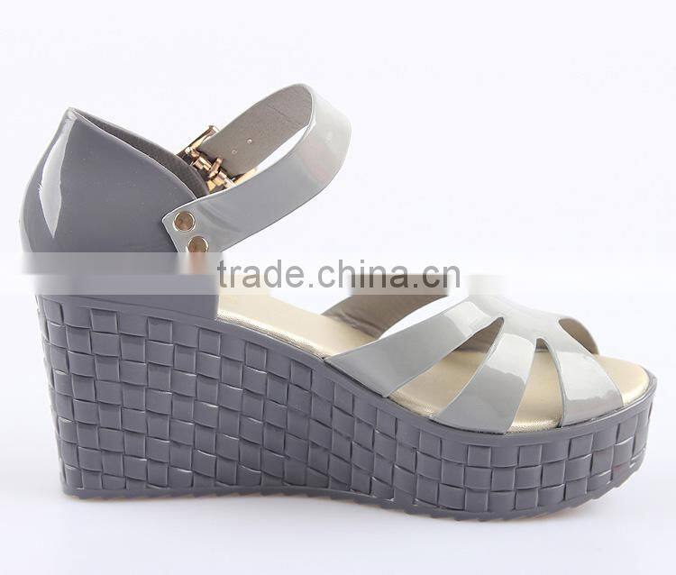 Newest design 2016 summer pvc upper jelly sandals dress shoes orange sandals from Chictrend melissa sandals