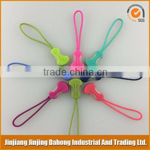 Wholesale high quality rubber zipper puller