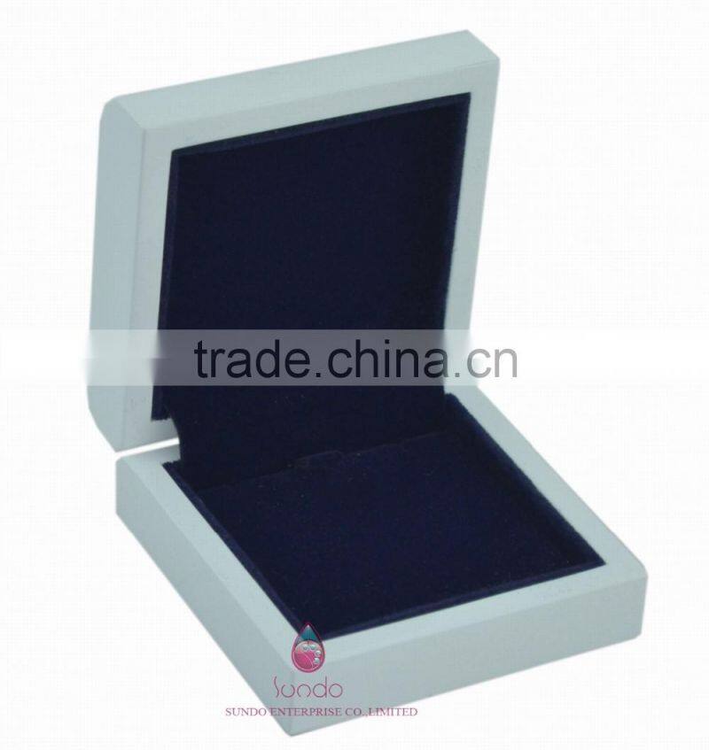 luxury white earring gift box