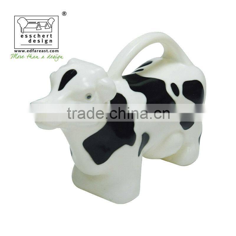 2013 designerplastic cow shape watering cans wholesale 1.1L