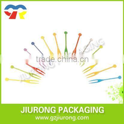 Disposable cocktail stirrer with different colors and shape plastic cutter and fork