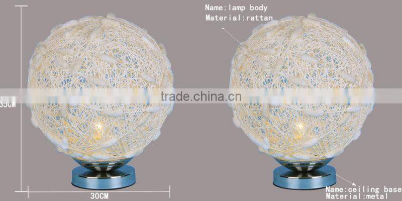 2015 Hot sale big round ball rattan wicker writing table reading lamp