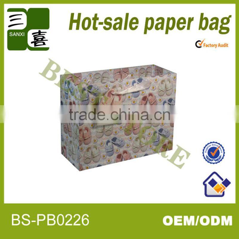 Customized Paper Gift Bag for Christmas by Wholesale