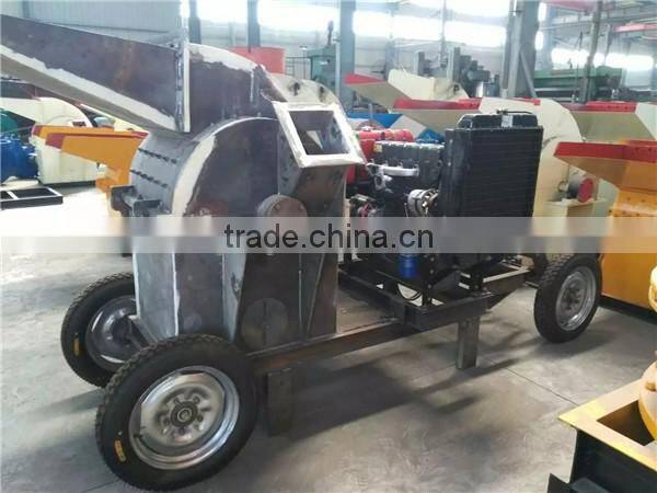 Diesel engine wood hammer mill/sawdust making machine for forest farm