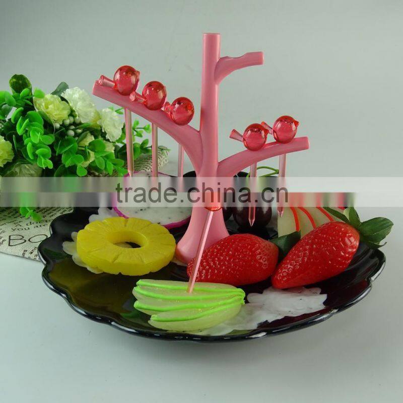 Black and white glazed wave ceramic fruit plate with plactis stick wholesale cheap price