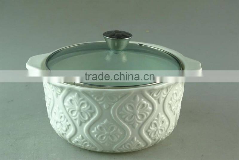 Cream ceramic enbossing soup tureen with glass cover/lid in stocklot for home use