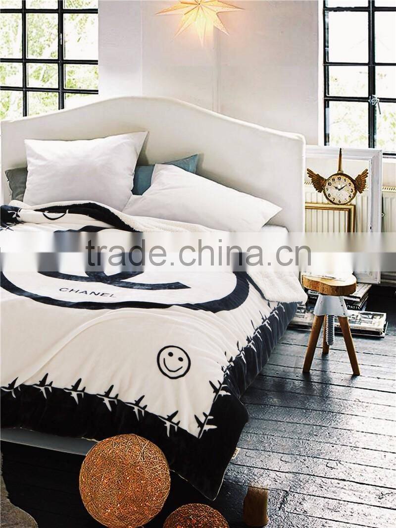 HOT Brand black throw flannel fleece blanket 150x200cm with luxury brand logo shawl nap travel blankets couverture polaire manta