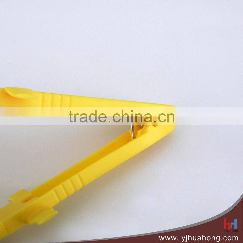 Latest Design Food safty Nylon Pastry Tongs With Locking Function