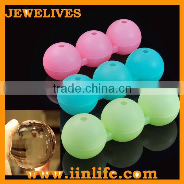 Non-stick silicone round ice trays for cocktail