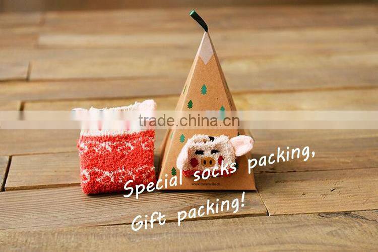 Warm Home Furnishing socks embroidery pattern personality of tube socks.