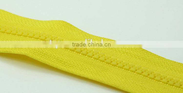 #5 Open End Plastic Zippers, zips