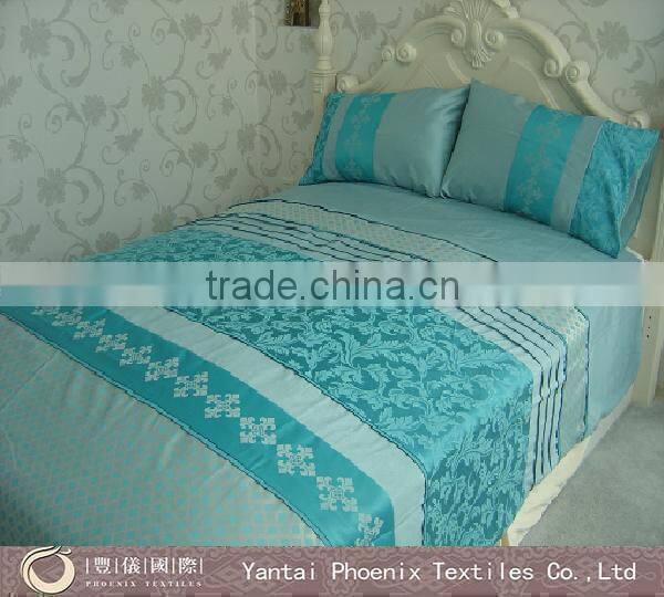 2013 newest embroidery silk quilt cover