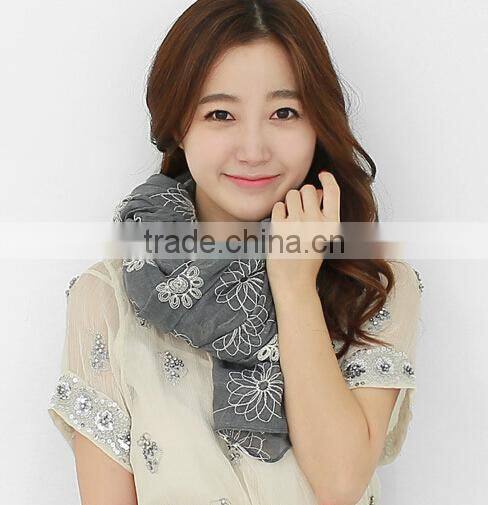 Wholesale Women Fashion Embroidery Spring Summer Cotton Scarves Shawls