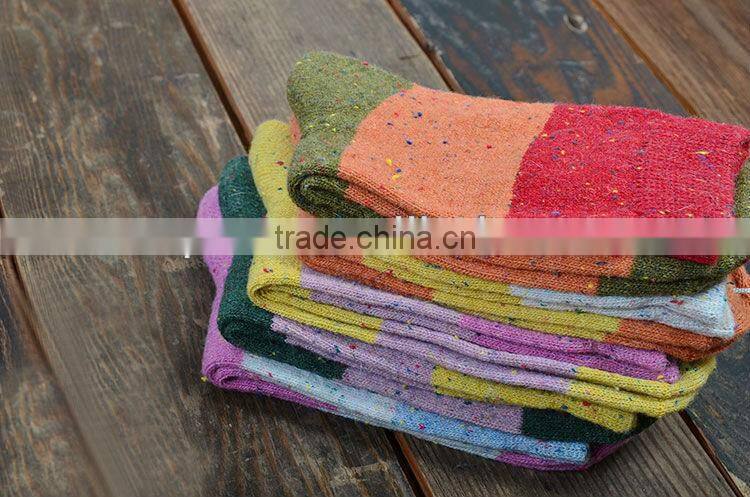 Color little lady retro color yarn into color candy rabbit wool socks