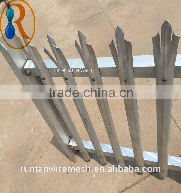 UK BS1722 Standard D-type palisade fence