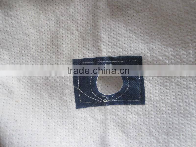 cotton and polyester nonwovens floor cleaning wipe with hole