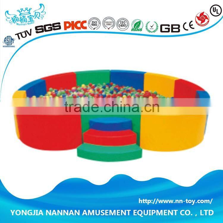 Kids indoor ball pool