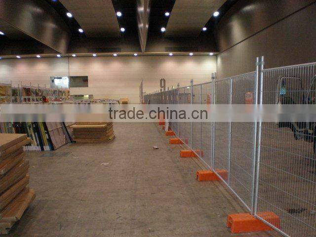 Wholesale cheap price Australia standard temporary security fencing with concrete feet