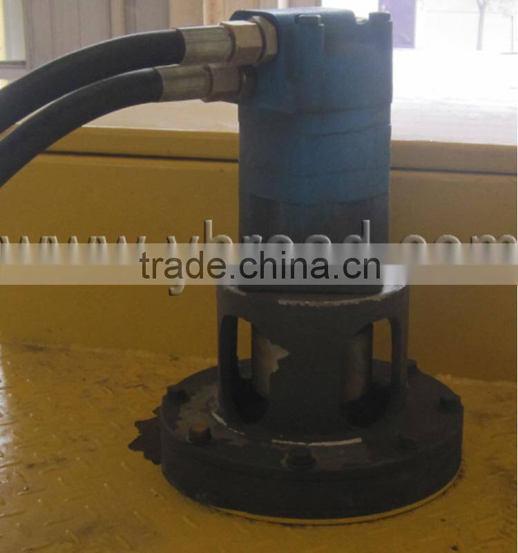 Synchronous chip sealer with 6CBM asphalt tank