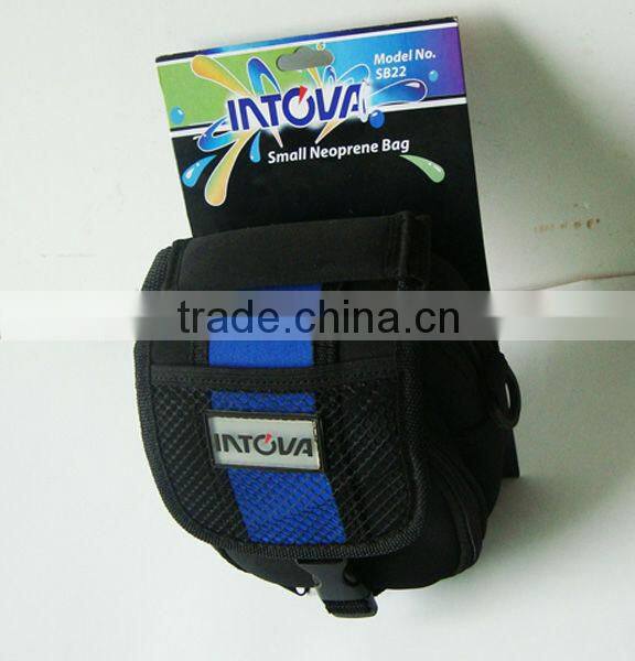 Neoprene lunch case with zipper