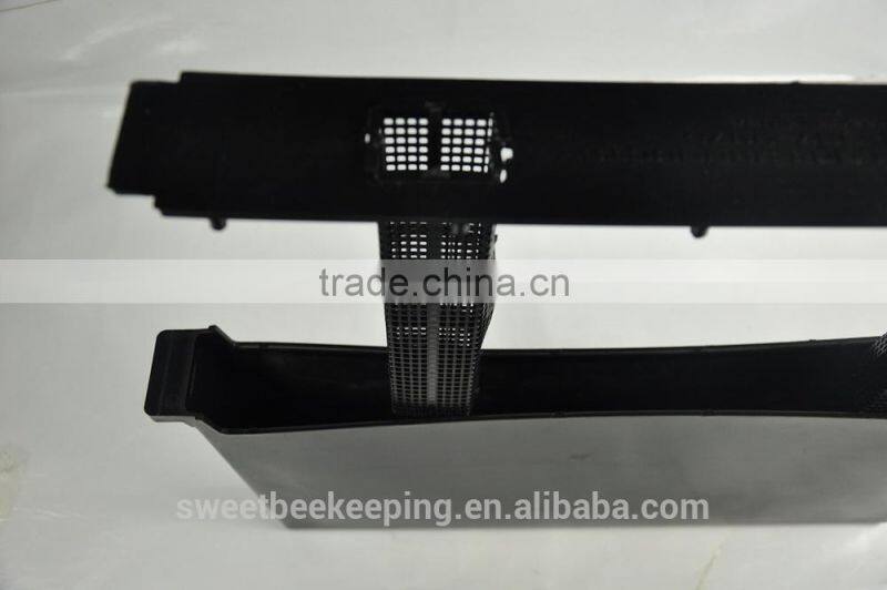 Beekeeping tools American style 4kg bee feeder with cap and ladder