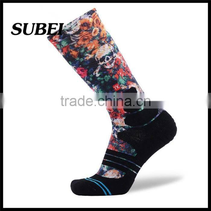 Coolmax anti-bacterial men knee high compression fashion photo print elite basketball socks sport stocking