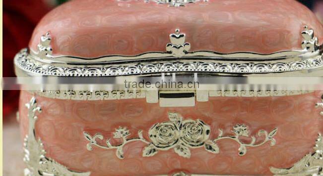 luxury handmade custom heart shaped sliver plating European style lead tin zinc alloy metal jewelry box accessories gift box