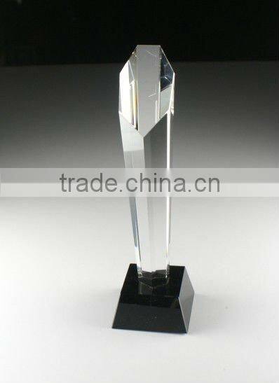 Crystal pyramid plaque with engraving crystal trophy