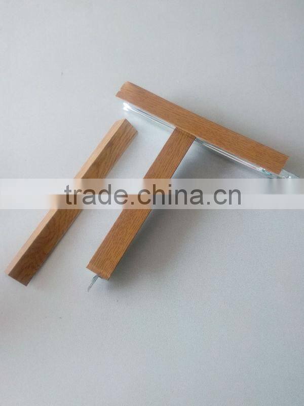 ceiling plain grids with wooden surface