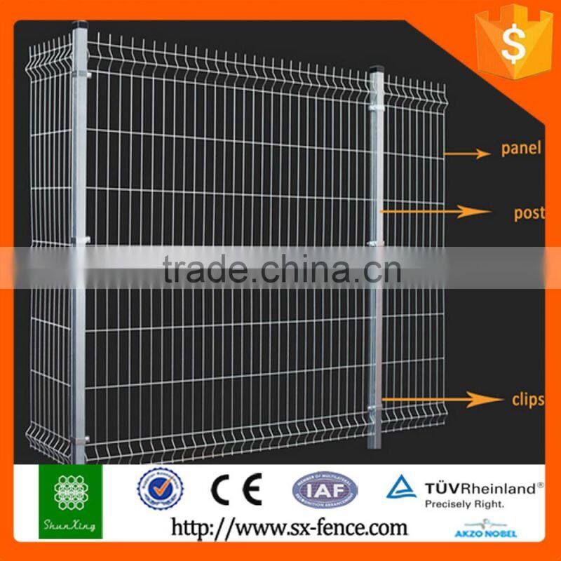 Used metal fencing posts