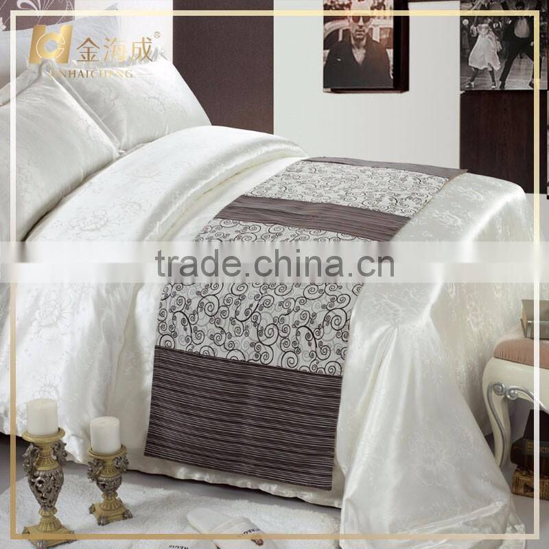 Jacquard hotel duvet cover